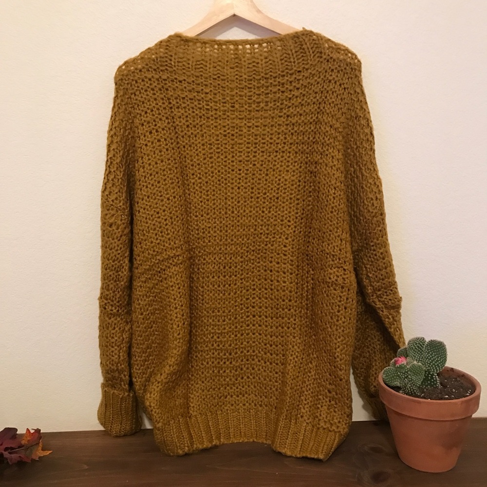 NEW FALL Cozy Oversized Sweater π - Picture 5 of 6